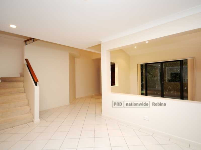 23 Riverwood Drive, Ashmore QLD 4214