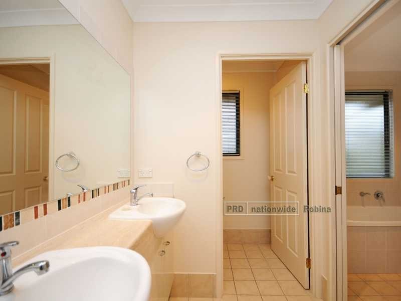 23 Riverwood Drive, Ashmore QLD 4214