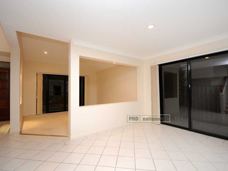 23 Riverwood Drive, Ashmore QLD 4214