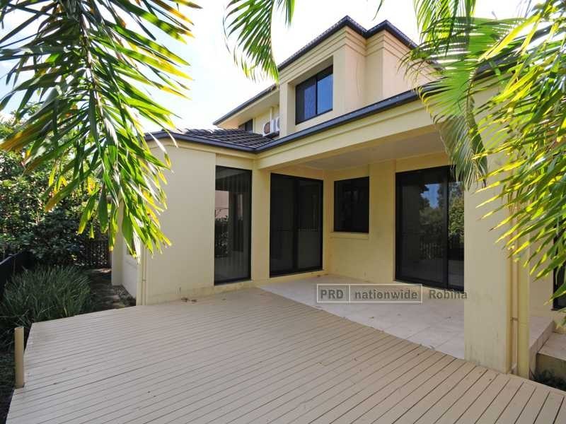 23 Riverwood Drive, Ashmore QLD 4214