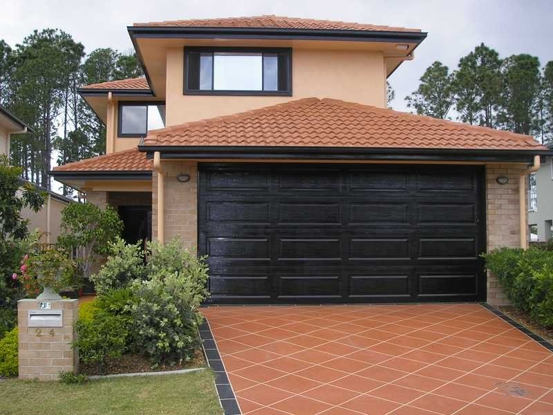 24 Royal Woods Drive, Robina QLD 4226