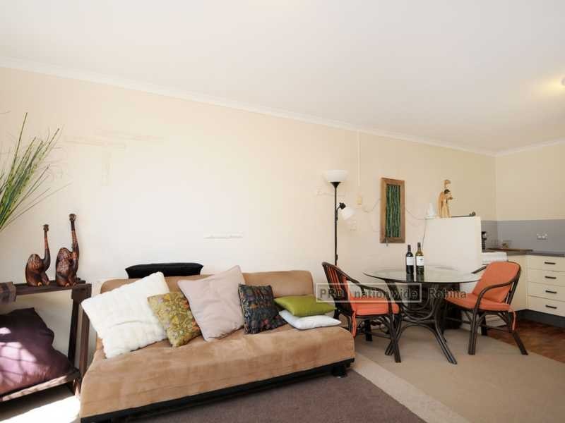 2/11 Second Avenue, Palm Beach QLD 4221