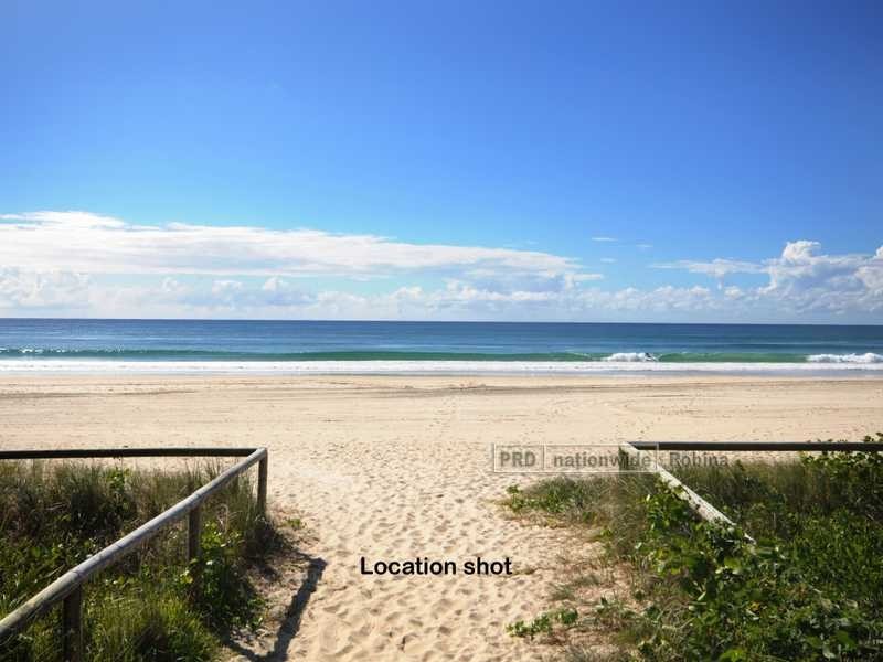 2/11 Second Avenue, Palm Beach QLD 4221