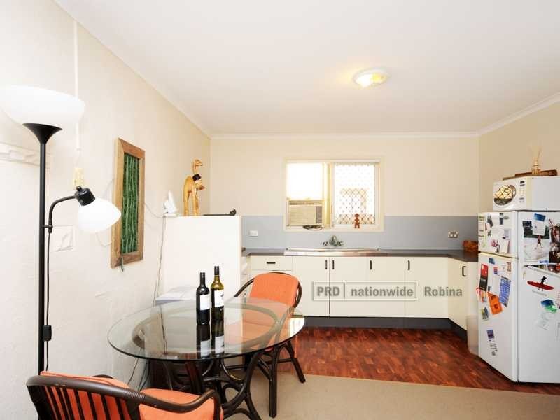 2/11 Second Avenue, Palm Beach QLD 4221