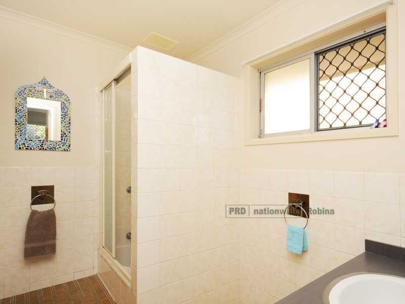 2/11 Second Avenue, Palm Beach QLD 4221