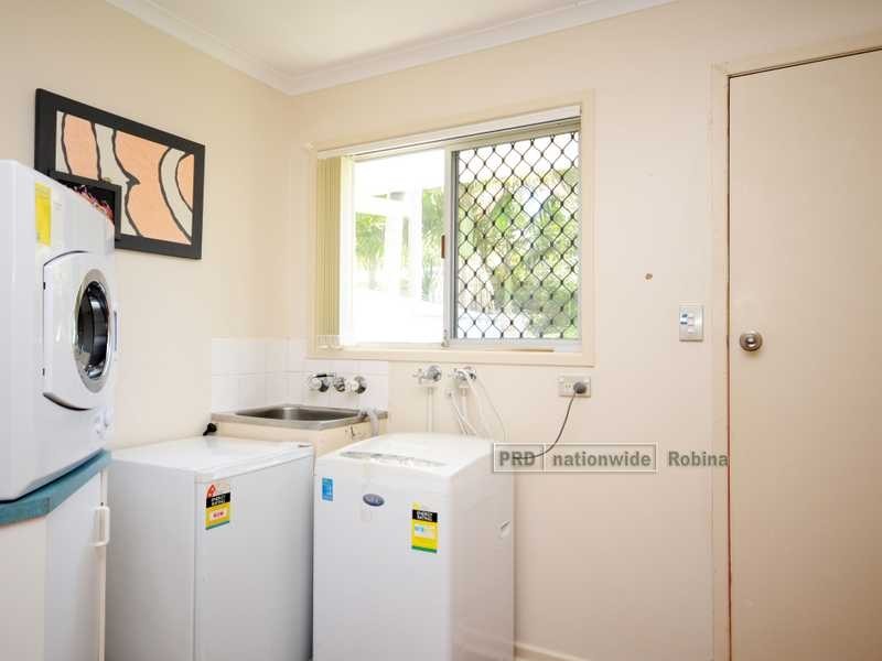 2/11 Second Avenue, Palm Beach QLD 4221