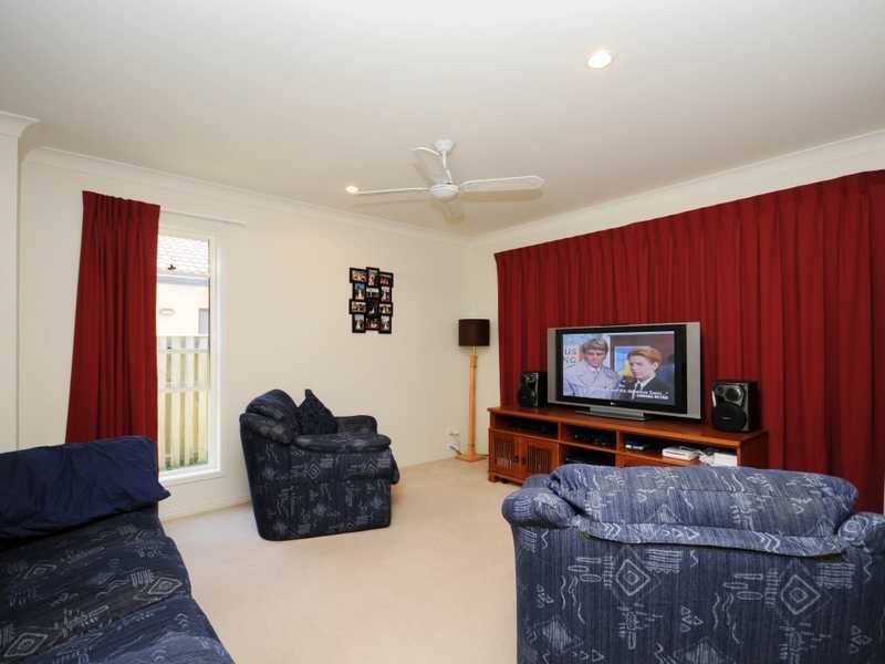 12 Solitaire Place, Robina QLD 4226