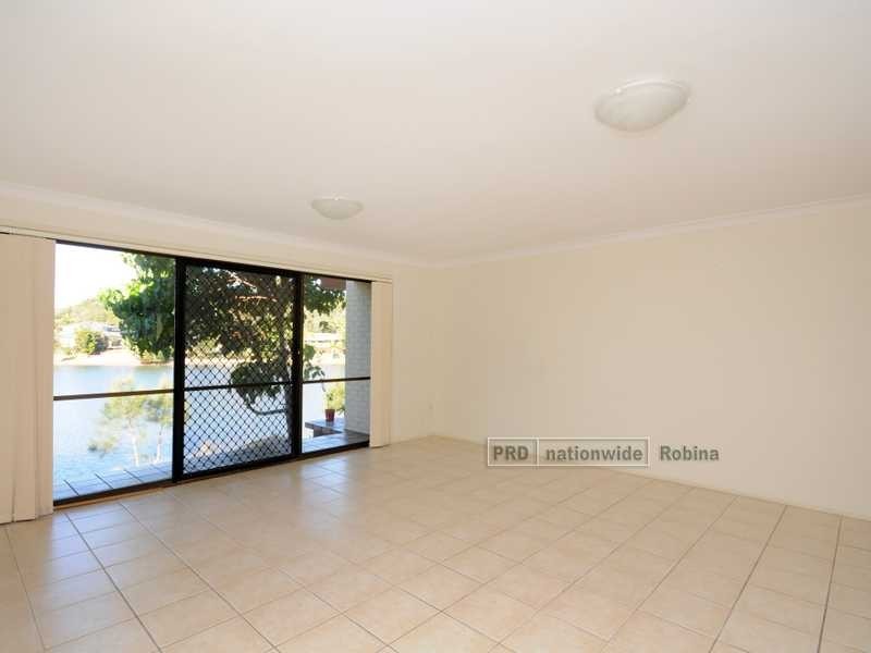 5/8 Sunbird Street, Burleigh Waters QLD 4220