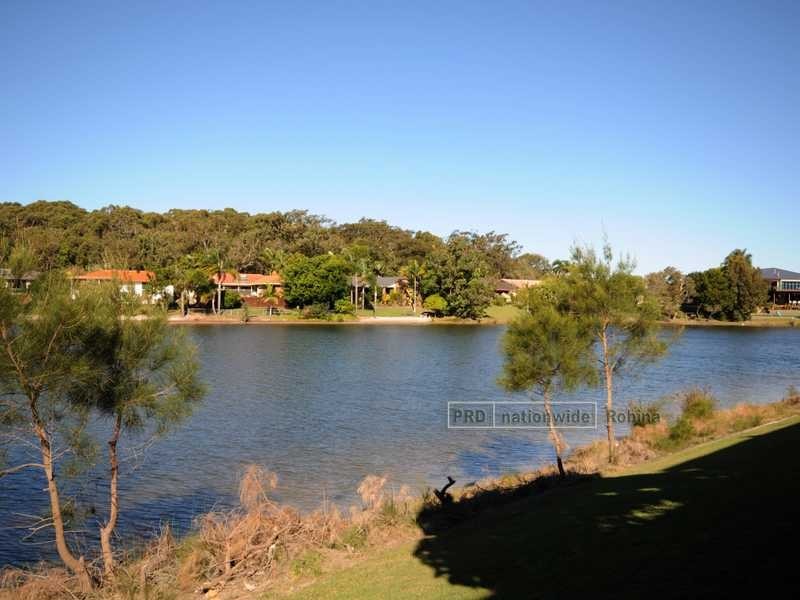 5/8 Sunbird Street, Burleigh Waters QLD 4220