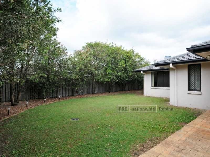 10 Straite Drive, Robina QLD 4226
