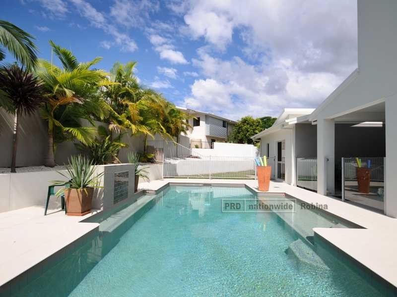 40 Great Southern Drive, Robina QLD 4226