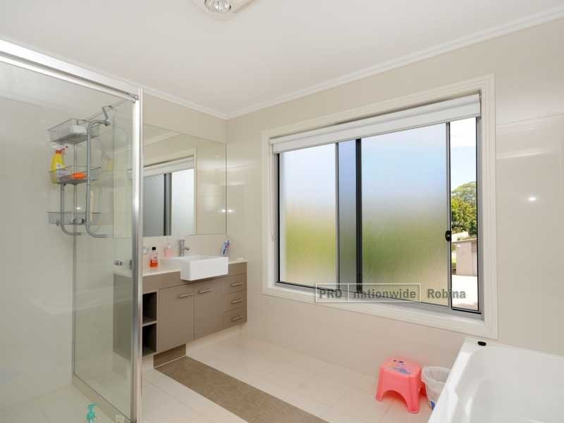 40 Great Southern Drive, Robina QLD 4226