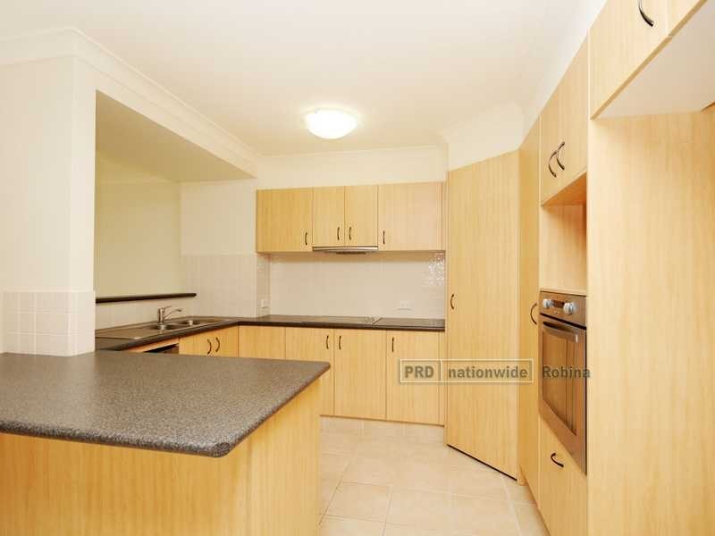 4/8 Sunbird Street, Burleigh Waters QLD 4220