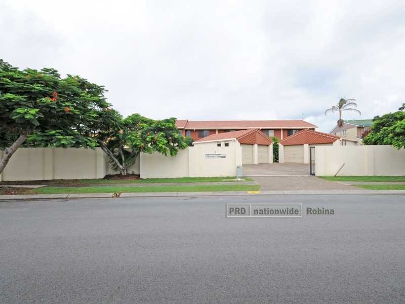 4/8 Sunbird Street, Burleigh Waters QLD 4220