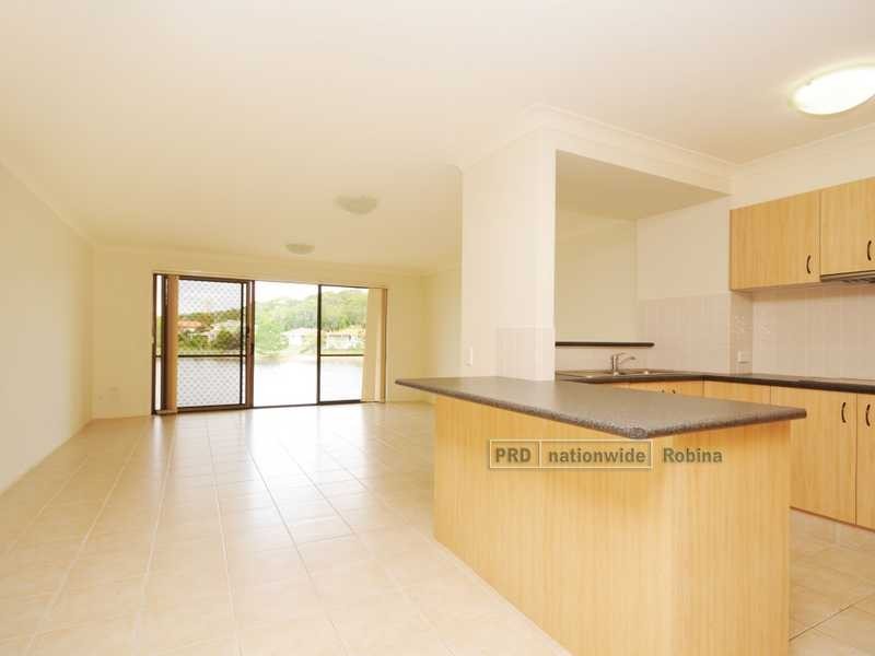 4/8 Sunbird Street, Burleigh Waters QLD 4220