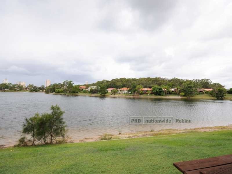 Unit 6/8 Sunbird Street, Burleigh Waters QLD 4220