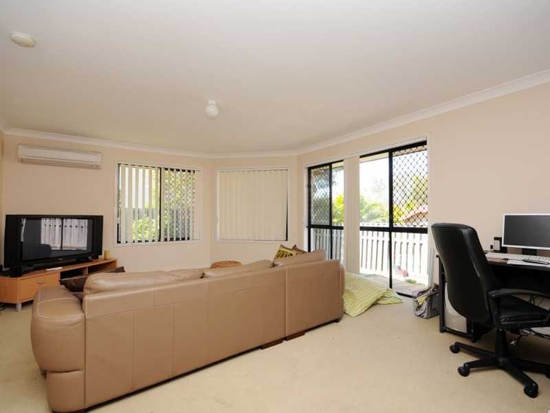 2 Howea Way, Robina QLD 4226