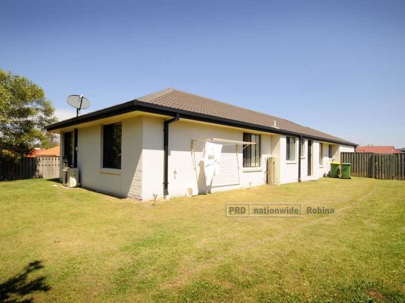 2 Howea Way, Robina QLD 4226