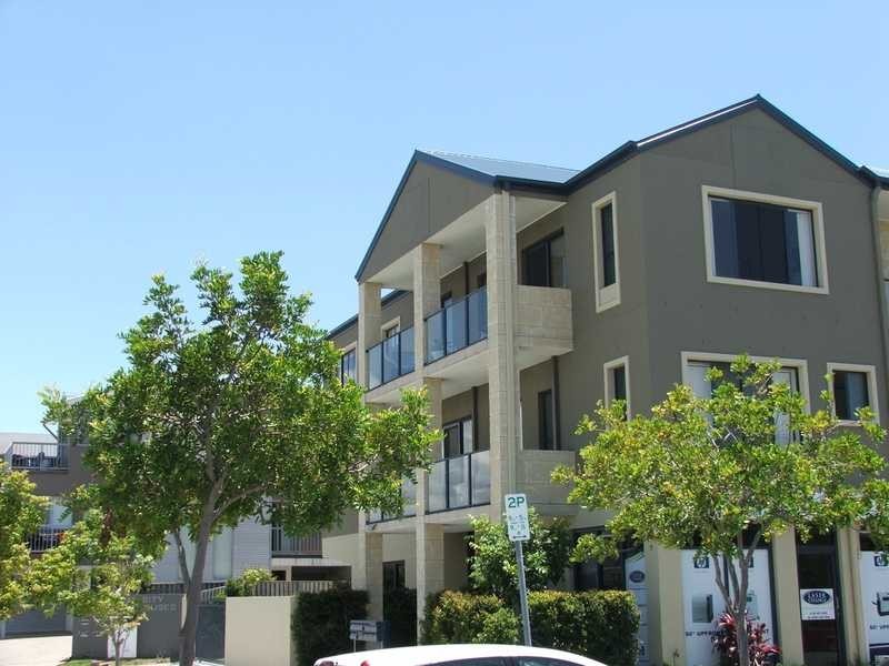 6/22 Tourangeau Crescent, Varsity Lakes QLD 4227