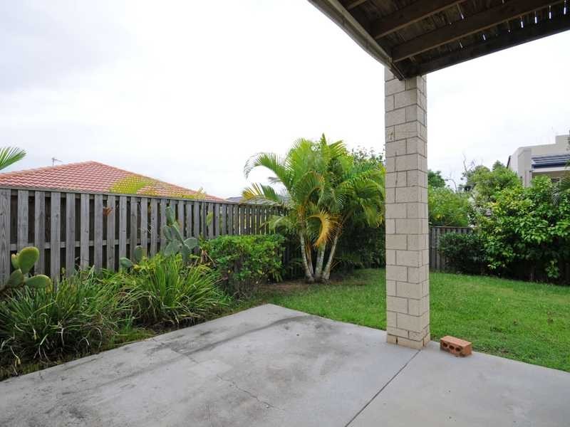 17 Ranier Crescent, Varsity Lakes QLD 4227