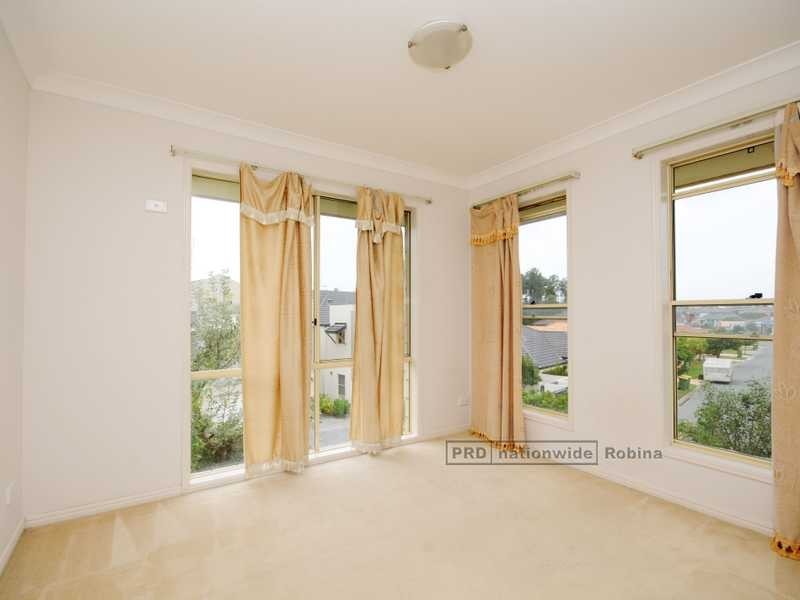 17 Ranier Crescent, Varsity Lakes QLD 4227