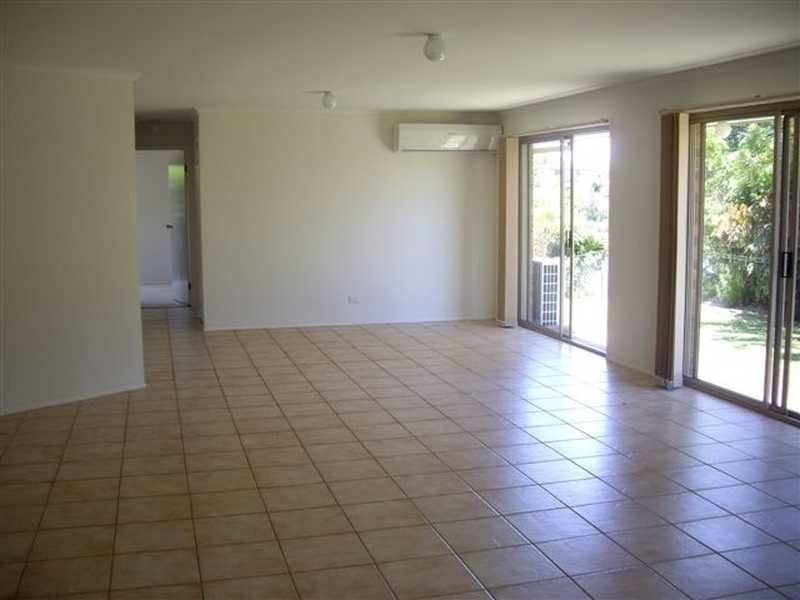 57 Southlake Drive, Varsity Lakes QLD 4227