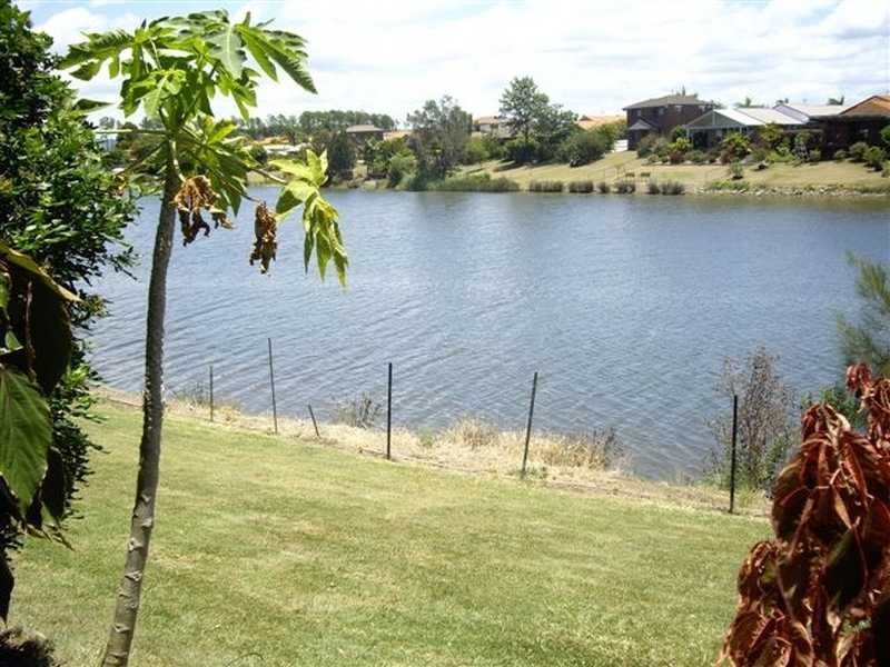 57 Southlake Drive, Varsity Lakes QLD 4227