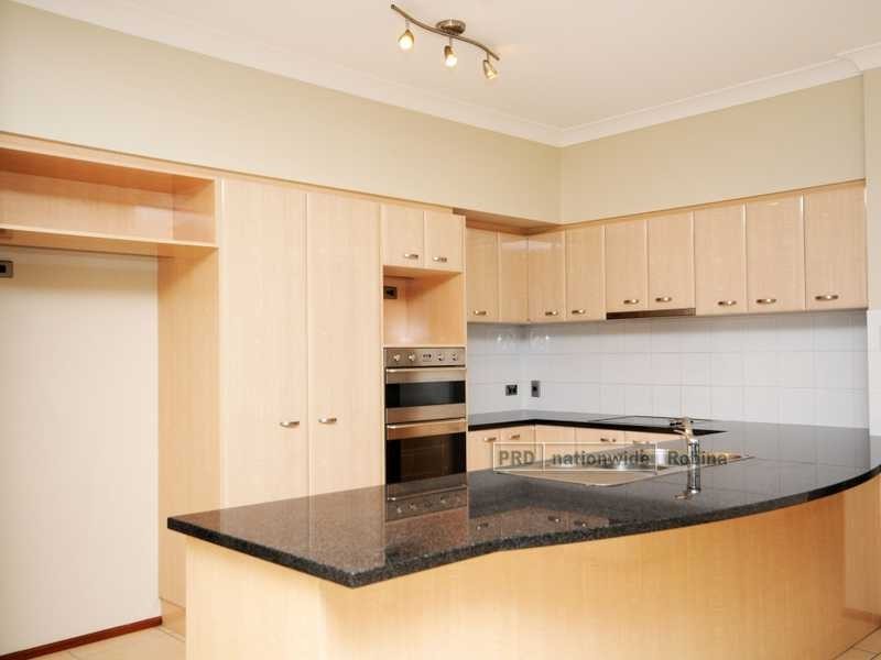 2 Avellino Drive, Varsity Lakes QLD 4227