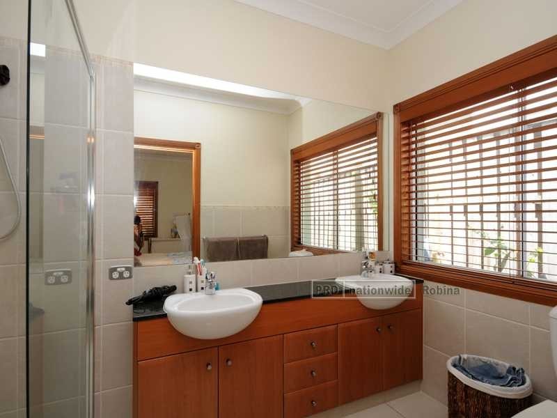 44 Bayswater Avenue, Varsity Lakes QLD 4227