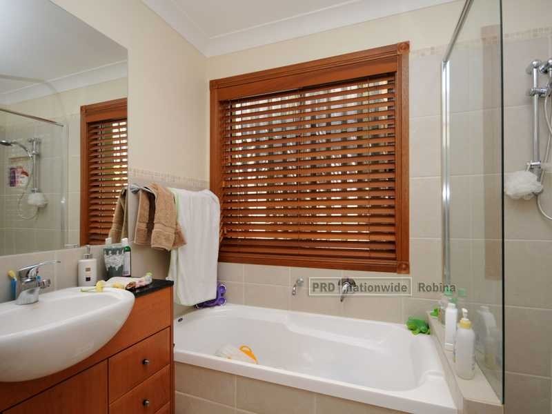 44 Bayswater Avenue, Varsity Lakes QLD 4227