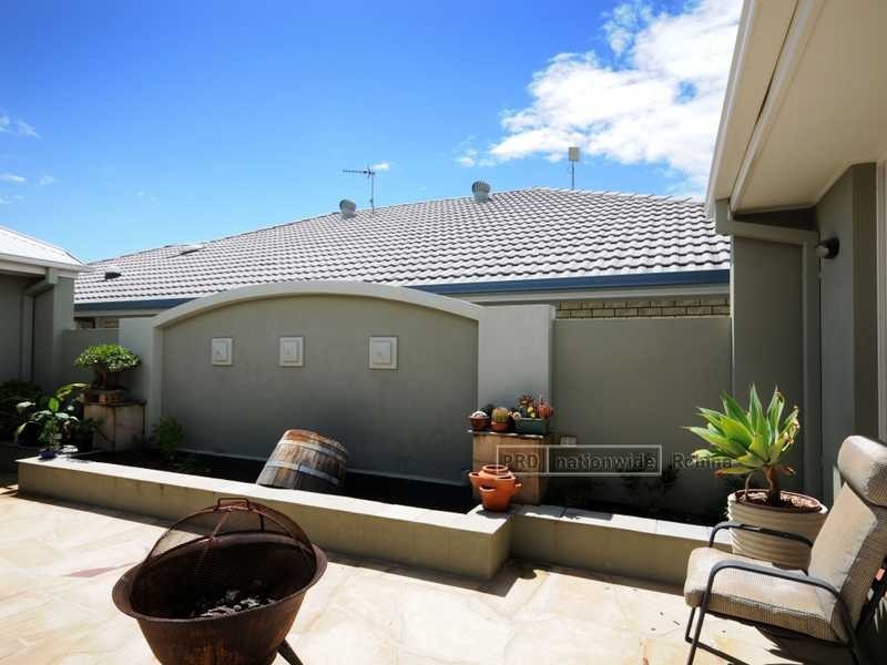 44 Bayswater Avenue, Varsity Lakes QLD 4227