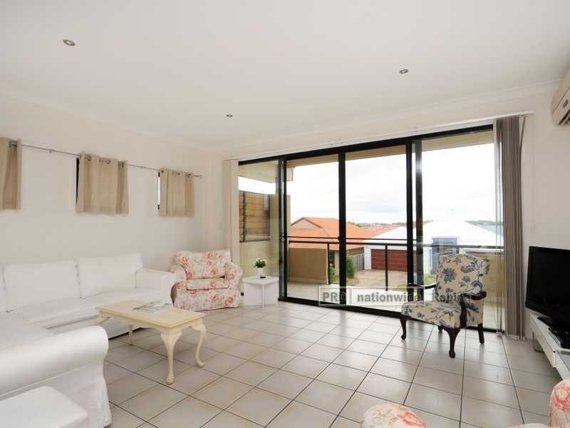 Unit 3/1 Campelles Avenue, Varsity Lakes QLD 4227