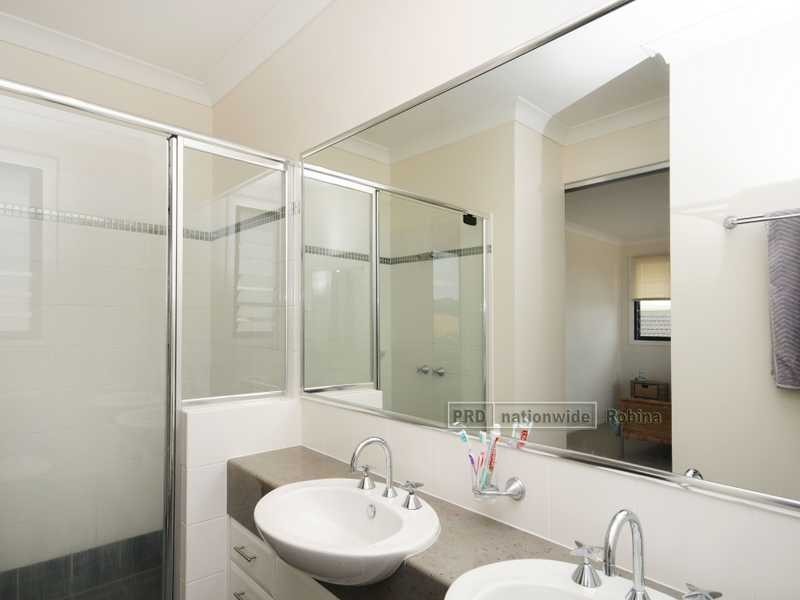 Unit 3/1 Campelles Avenue, Varsity Lakes QLD 4227