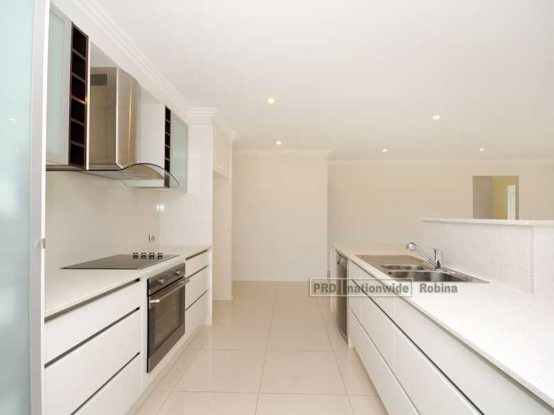 43 Langport Parade, Mudgeeraba QLD 4213