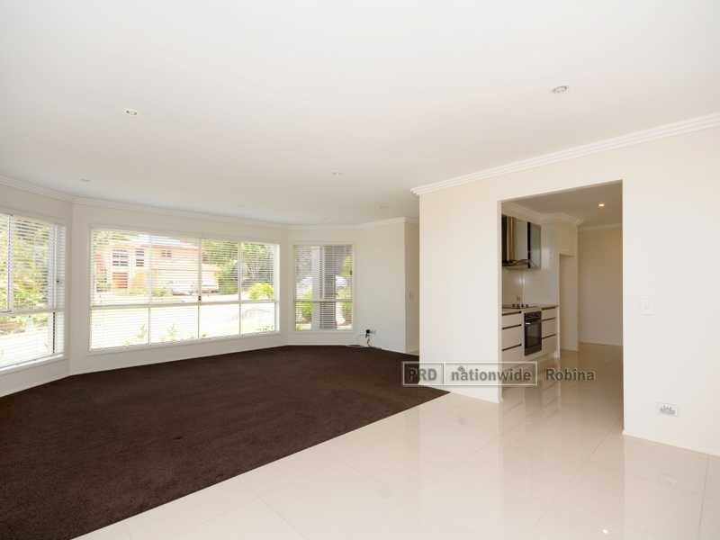 43 Langport Parade, Mudgeeraba QLD 4213