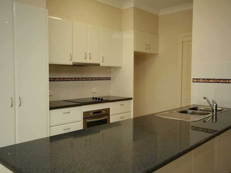 32 Majorca Crescent, Varsity Lakes QLD 4227