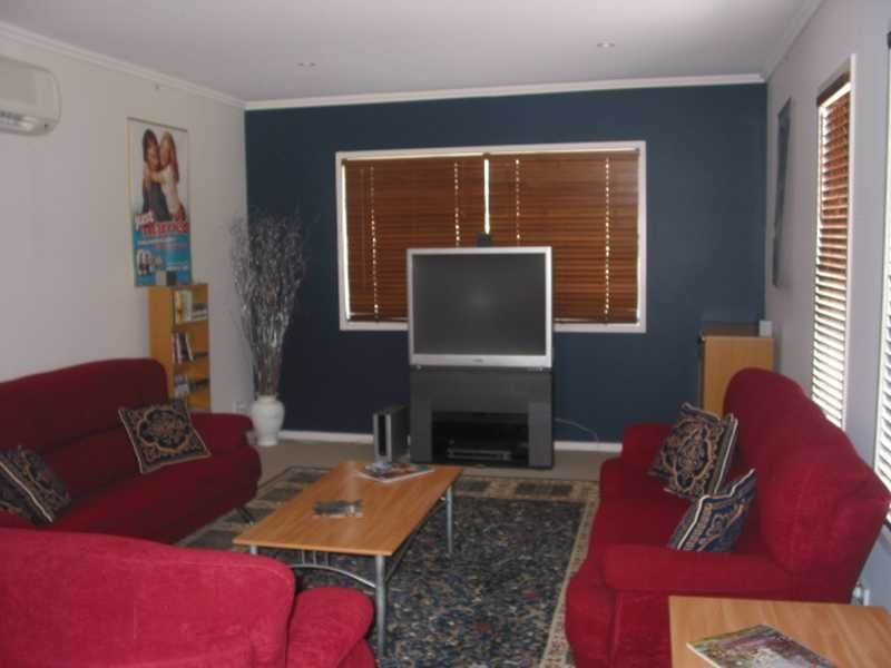 33 Riverwalk Avenue, Robina QLD 4226