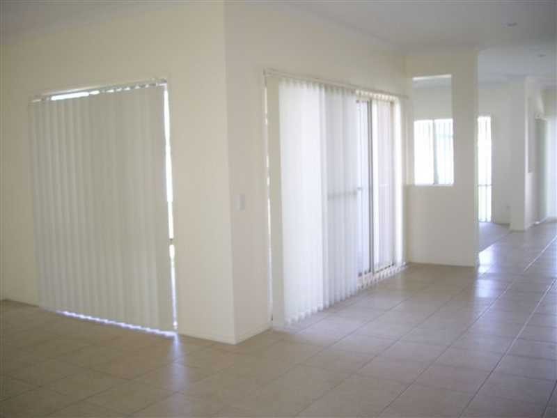 30 Worchester Terrace, Reedy Creek QLD 4227