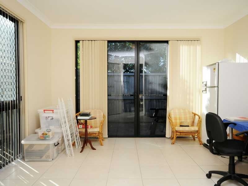 4 Avellino Drive, Varsity Lakes QLD 4227