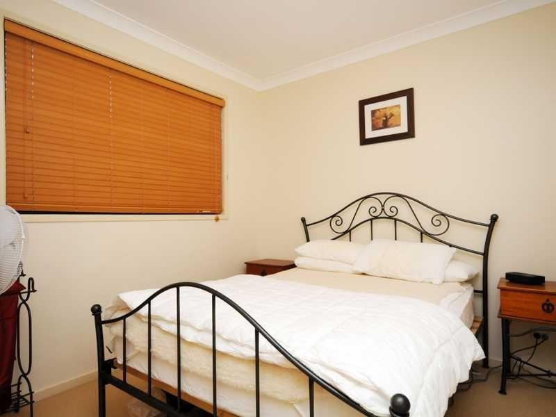 4 Avellino Drive, Varsity Lakes QLD 4227