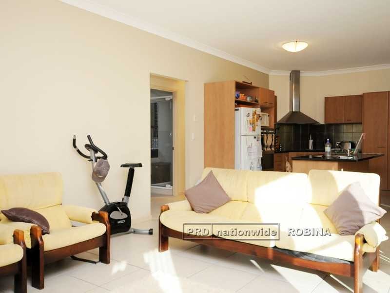 4 Avellino Drive, Varsity Lakes QLD 4227