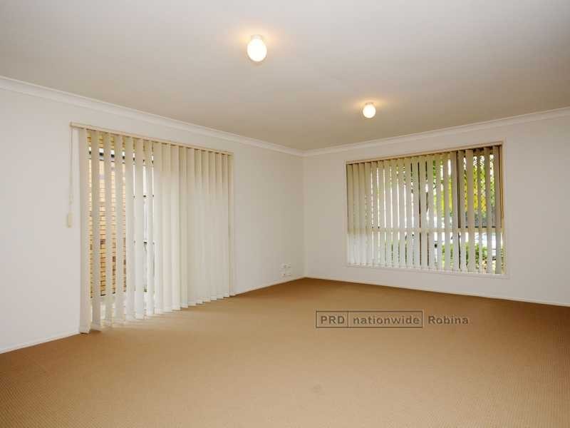22 Pristine Court, Varsity Lakes QLD 4227