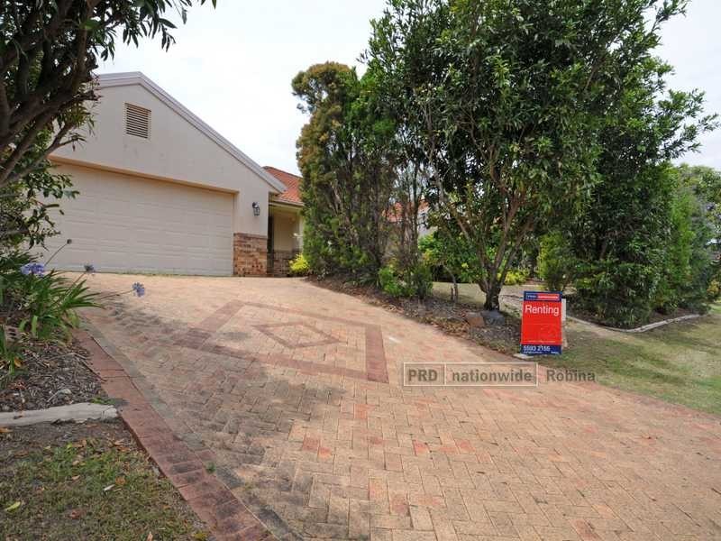 10 Shepton Crescent, Mudgeeraba QLD 4213