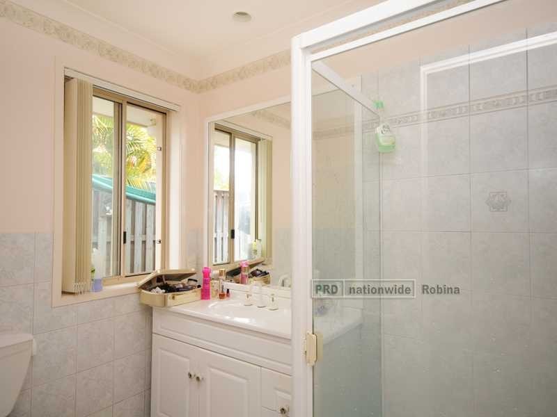 10 Shepton Crescent, Mudgeeraba QLD 4213