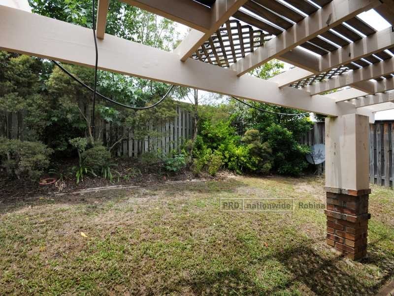 10 Shepton Crescent, Mudgeeraba QLD 4213