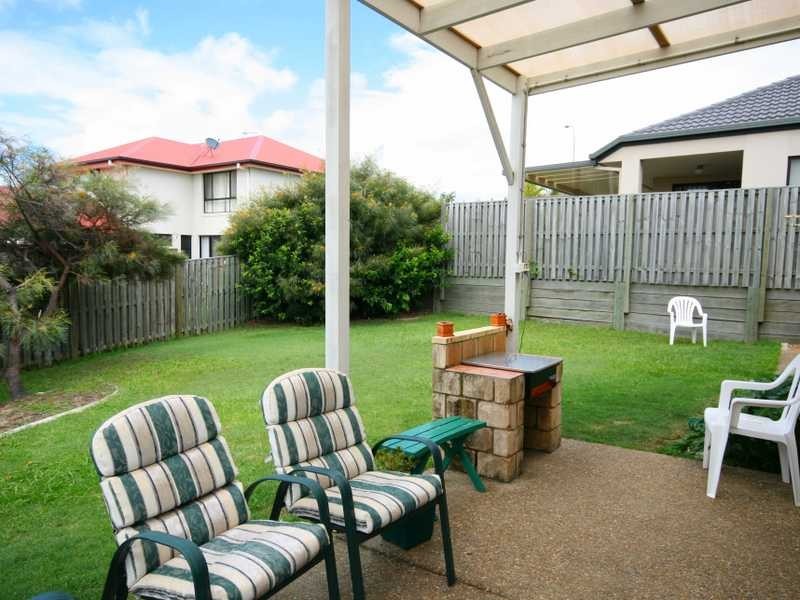 18 Windemere Crescent, Varsity Lakes QLD 4227