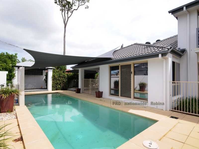 1 Avellino Drive, Varsity Lakes QLD 4227