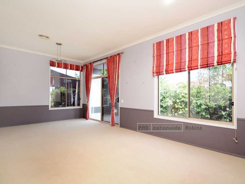 1 Avellino Drive, Varsity Lakes QLD 4227