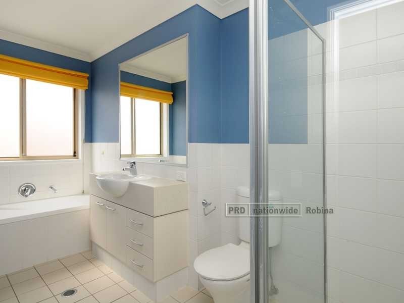 1 Avellino Drive, Varsity Lakes QLD 4227