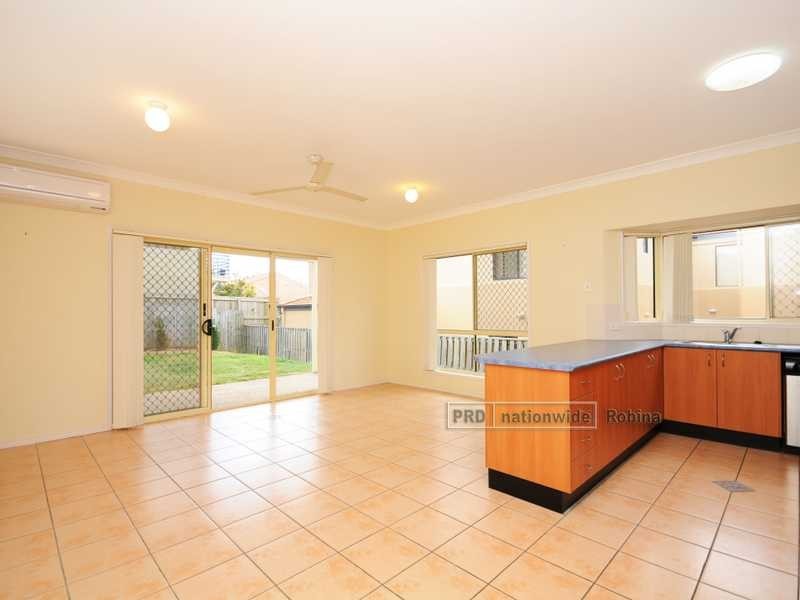 11 Magenta Drive, Varsity Lakes QLD 4227